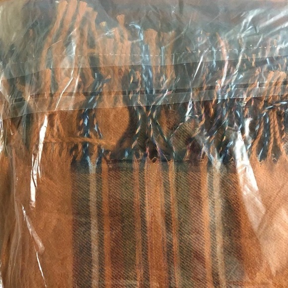 Ruggine Bohemian Soft Plaid Ruana Fringe Accent Poncho NWT Amberglow - Picture 10 of 14